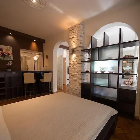 Story Apartment *